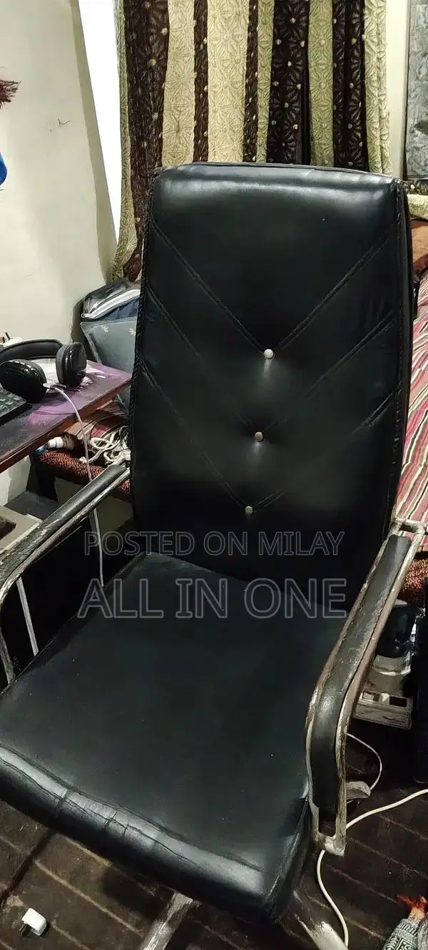 Comfortable Metal Office Chair with Good Foam Condition