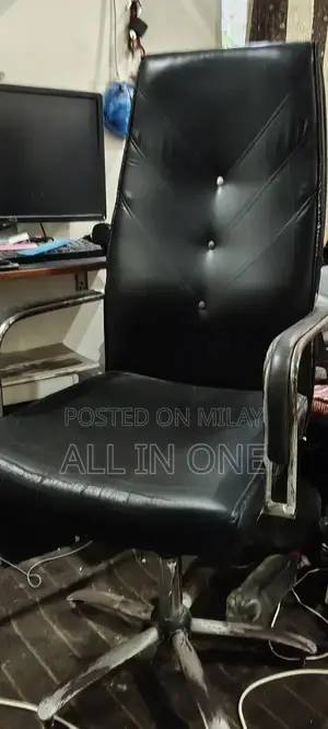 Comfortable Metal Office Chair with Good Foam Condition