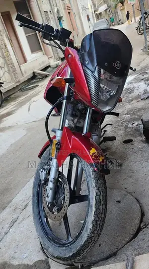 Photo - Yamaha YBR 125 Motorcycle - Well-Maintained Single Owner Bike