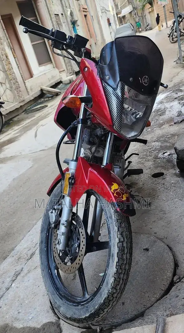 Yamaha YBR 125 Motorcycle - Well-Maintained Single Owner Bike