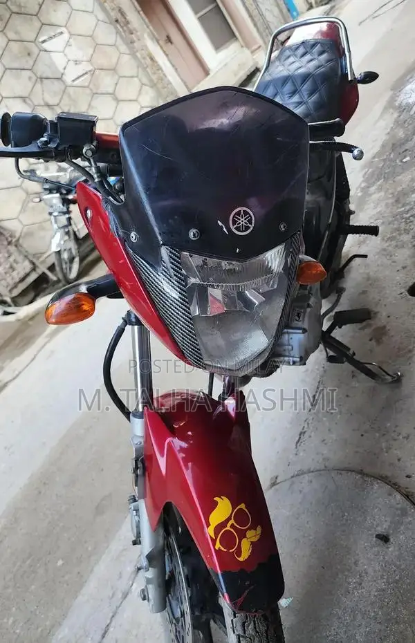 Yamaha YBR 125 Motorcycle - Well-Maintained Single Owner Bike