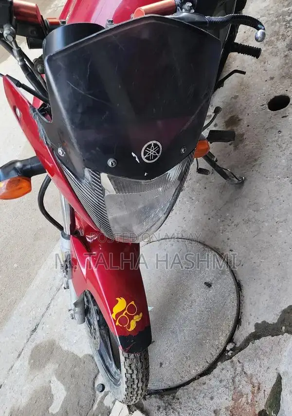 Yamaha YBR 125 Motorcycle - Well-Maintained Single Owner Bike