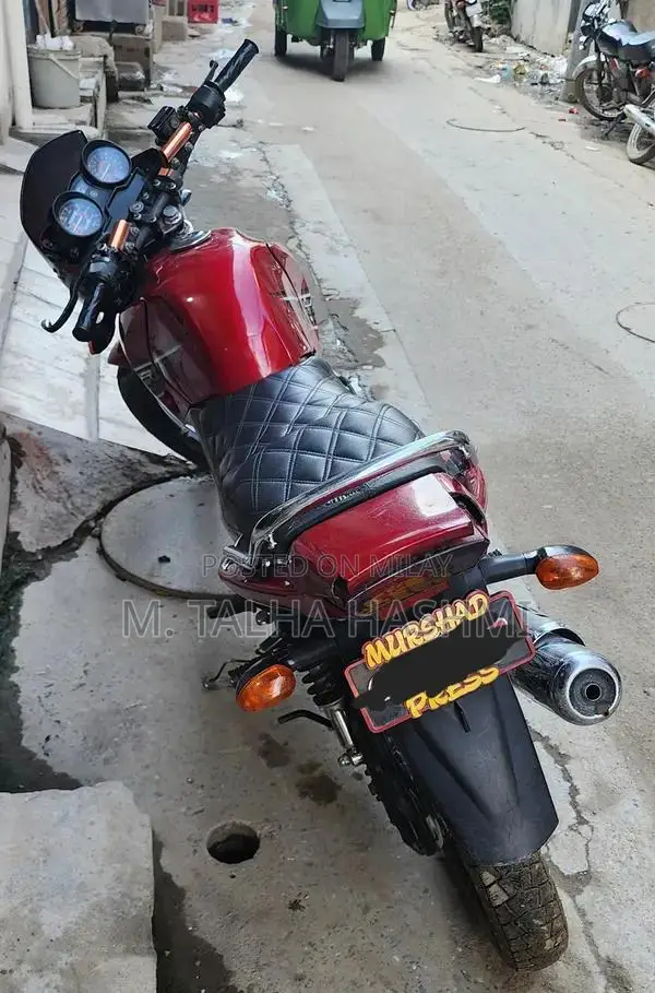 Yamaha YBR 125 Motorcycle - Well-Maintained Single Owner Bike