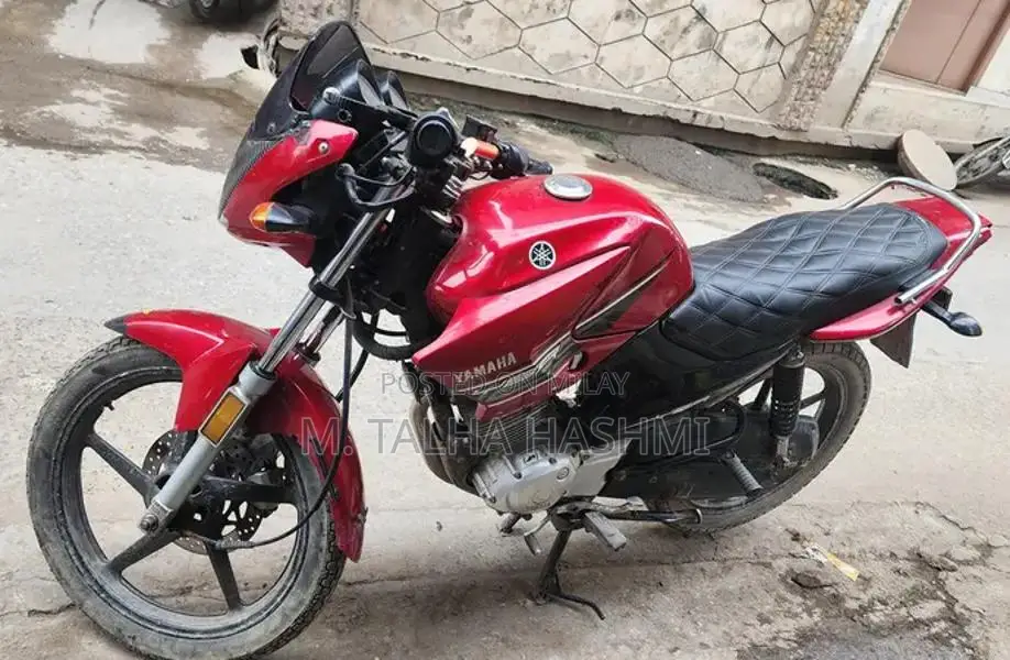 Yamaha YBR 125 Motorcycle - Well-Maintained Single Owner Bike