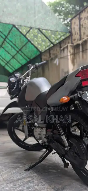 Photo - Yamaha YBR 125 G Motorcycle - Excellent Condition, Low Mileage, Ready 