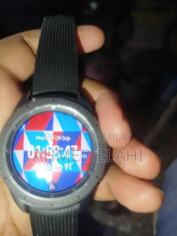 Samsung Galaxy Smart Watch - Excellent Condition Wearable Tech