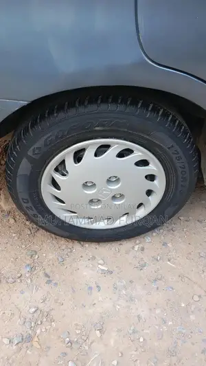 Honda City Sedan - Reliable Compact Car with Manual Transmission