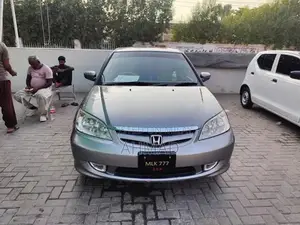 Photo - 2005 Honda Civic EXi - Near Mint Condition Sedan