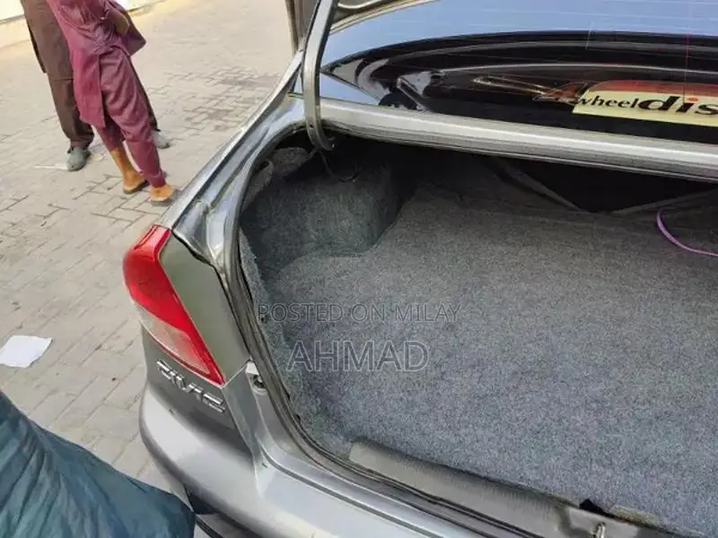 2005 Honda Civic EXi - Near Mint Condition Sedan