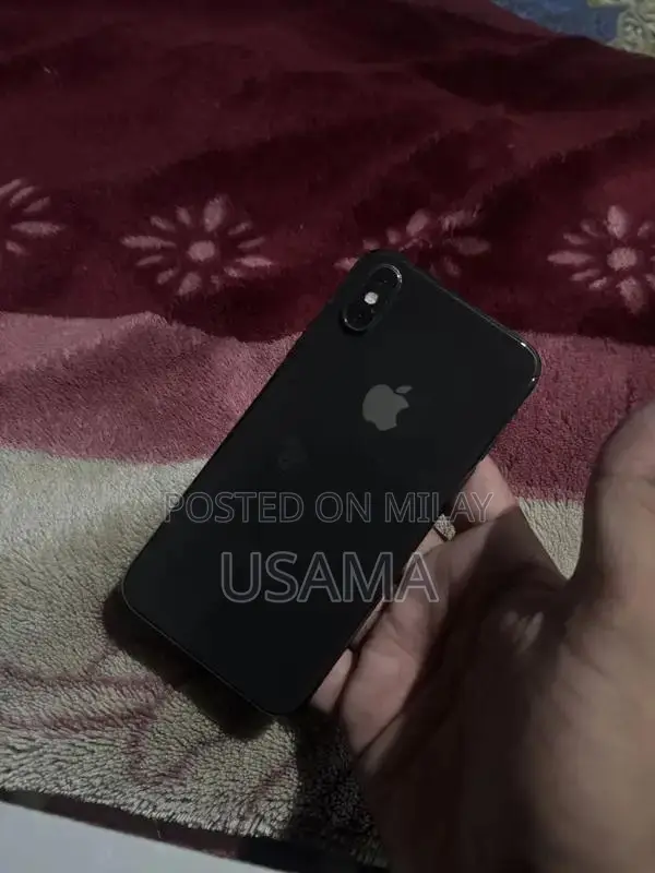 Apple iPhone XS 64GB Dual SIM Smartphone with Truetone