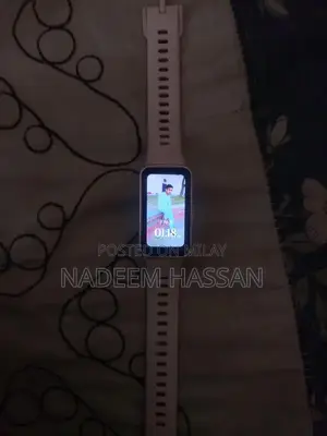 Photo - Huawei Band 9 Fitness Tracker with AMOLED Display - Advanced Smartwatc