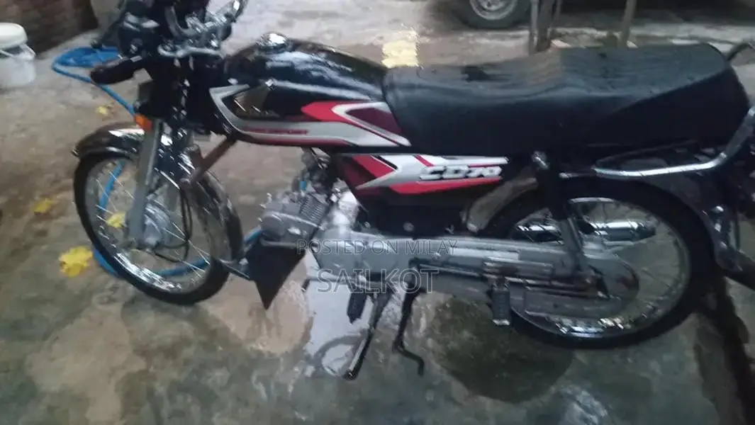 Honda 70cc Motorcycle - 2024-2025 Model Genuine Bike