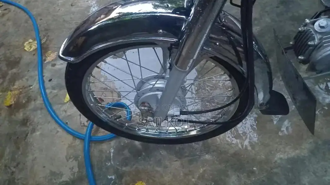 Honda 70cc Motorcycle - 2024-2025 Model Genuine Bike