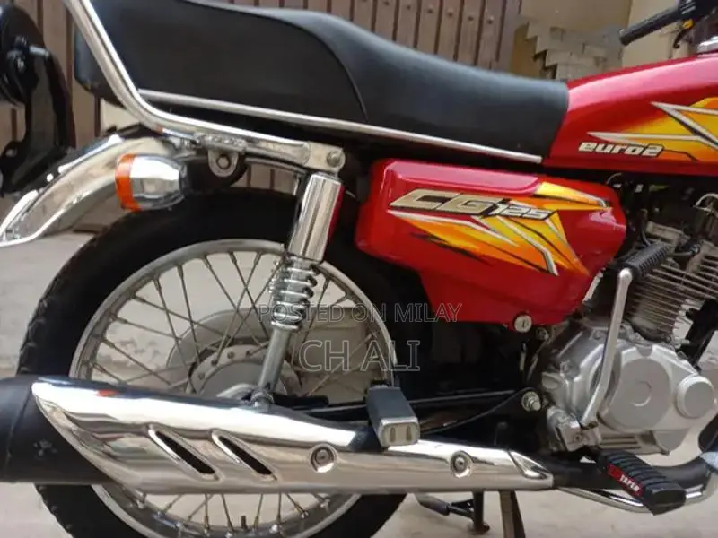 Honda 125 Motorcycle in Excellent Condition