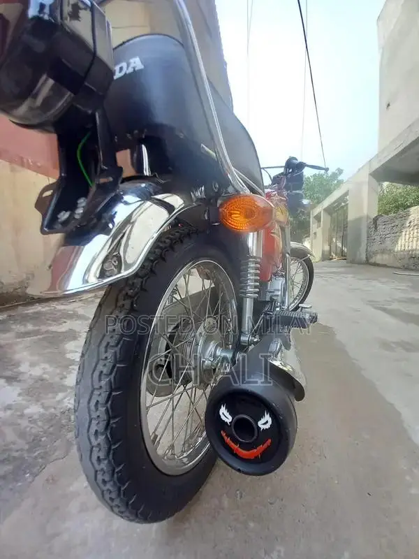 Honda 125 Motorcycle in Excellent Condition