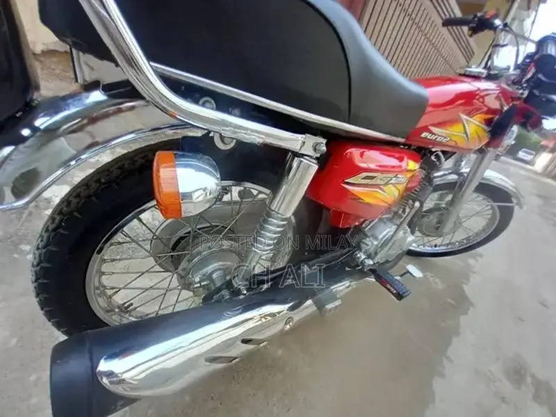 Honda 125 Motorcycle in Excellent Condition