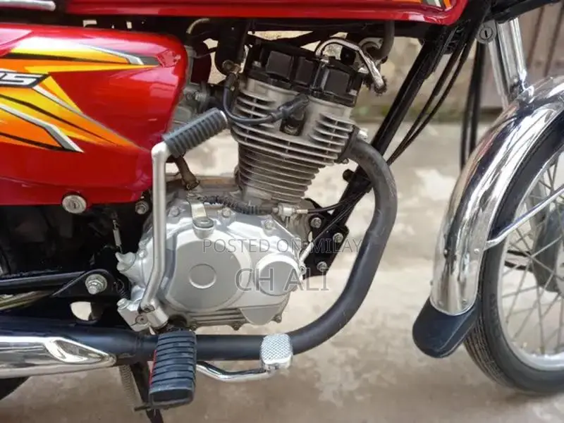 Honda 125 Motorcycle in Excellent Condition