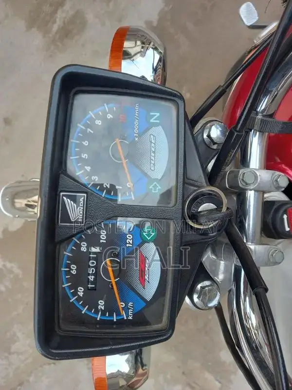 Honda 125 Motorcycle in Excellent Condition