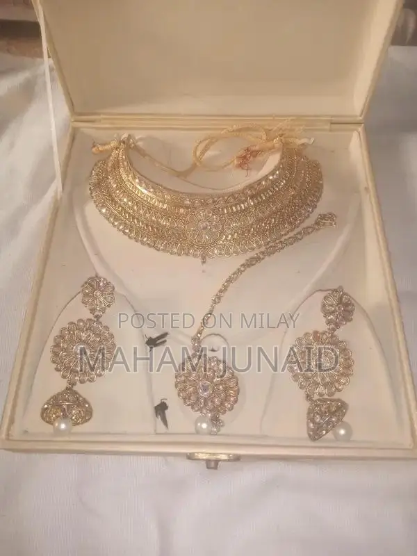 Ethnic Indian Jewelry Set - Traditional Accessories