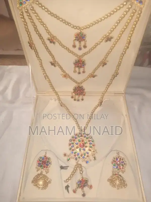 Ethnic Indian Jewelry Set - Traditional Accessories