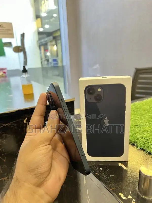 Apple iPhone 13 128GB Excellent Condition with Original Box