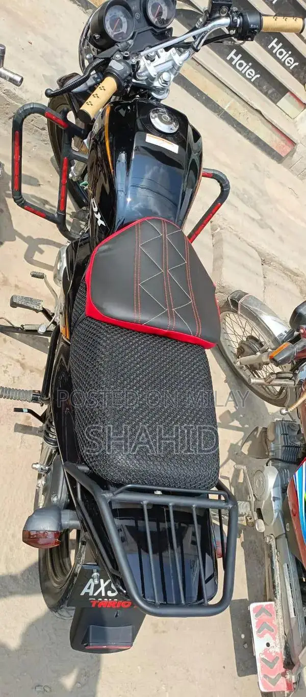 Yaham YB 125Z DX Motorcycle - Compact Commuter Bike