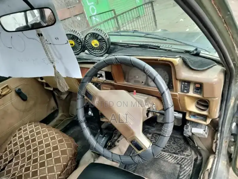 Alto Compact Car with Efficient 660 CC Engine