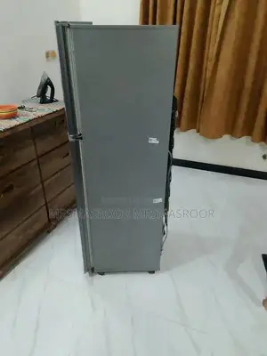 Pel Refrigerator - Medium Size, Excellent Condition