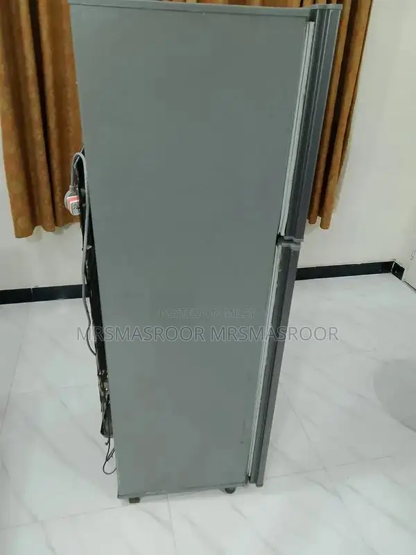 Pel Refrigerator - Medium Size, Excellent Condition