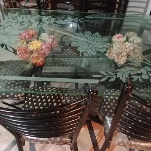 Modern Iron and Glass 6-Seater Dining Table