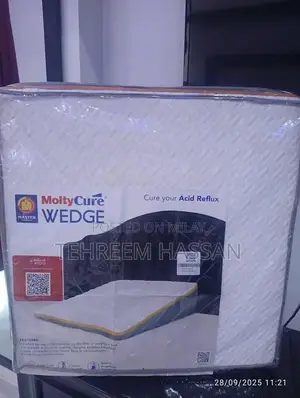 Photo - Molty Cure Wedge Pillow for Neck and Shoulder Support