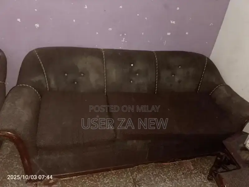 Comfortable Sofa Set for Home or Living Room