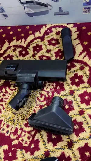 Kenwood Vacuum Cleaner - Excellent Condition with Full Warranty