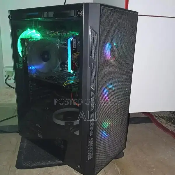 Gaming Desktop PC with Intel i7 6th Gen and Dedicated Graphics