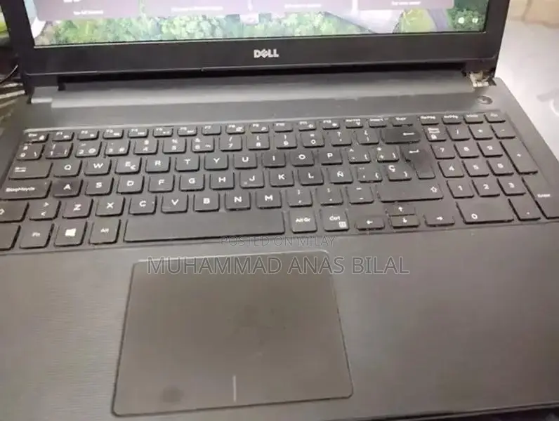 Dell Vostro 3558 Business Laptop - 15.6" Intel Core i5