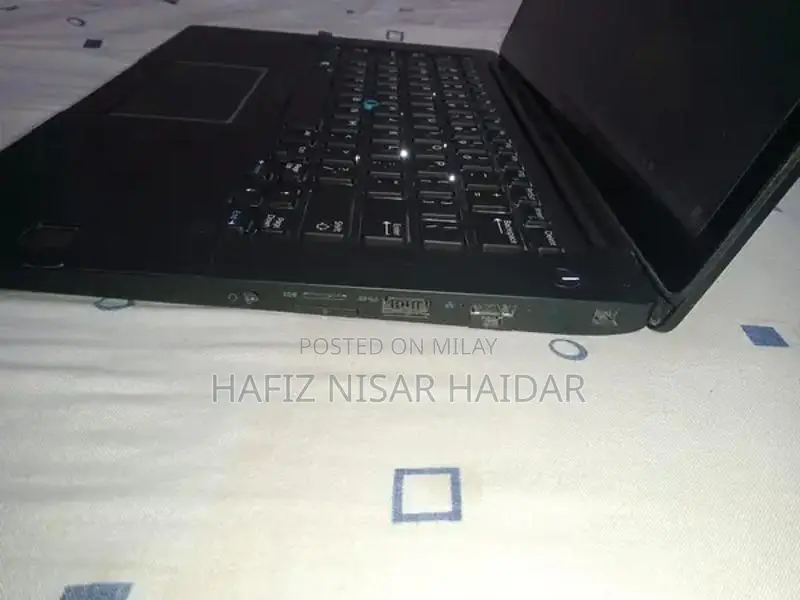 Dell Laptop with 7th Gen Intel Core i5, 8GB RAM, Compact Design