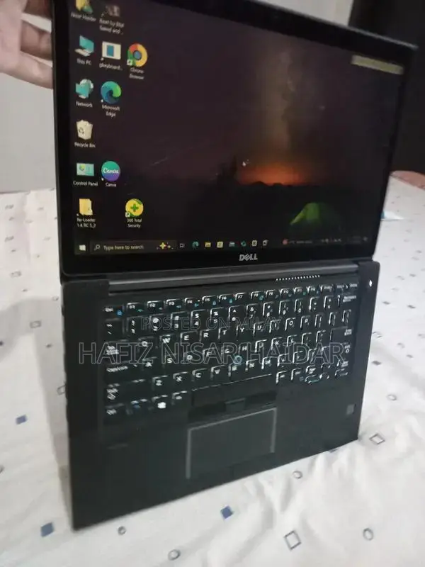 Dell Laptop with 7th Gen Intel Core i5, 8GB RAM, Compact Design