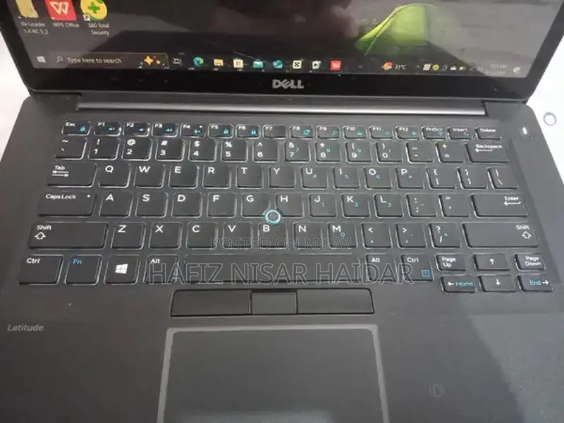 Dell Laptop with 7th Gen Intel Core i5, 8GB RAM, Compact Design