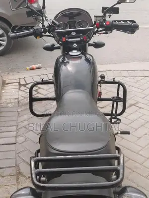 Suzuki GS 150 Special Edition Motorcycle with Accessories