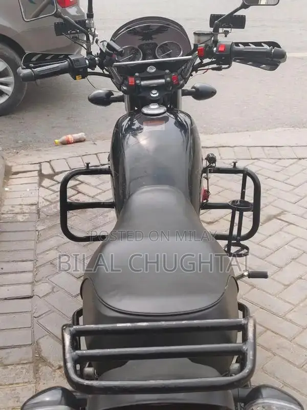 Suzuki GS 150 Special Edition Motorcycle with Accessories