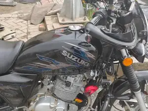 Suzuki GS 150 Special Edition Motorcycle with Accessories