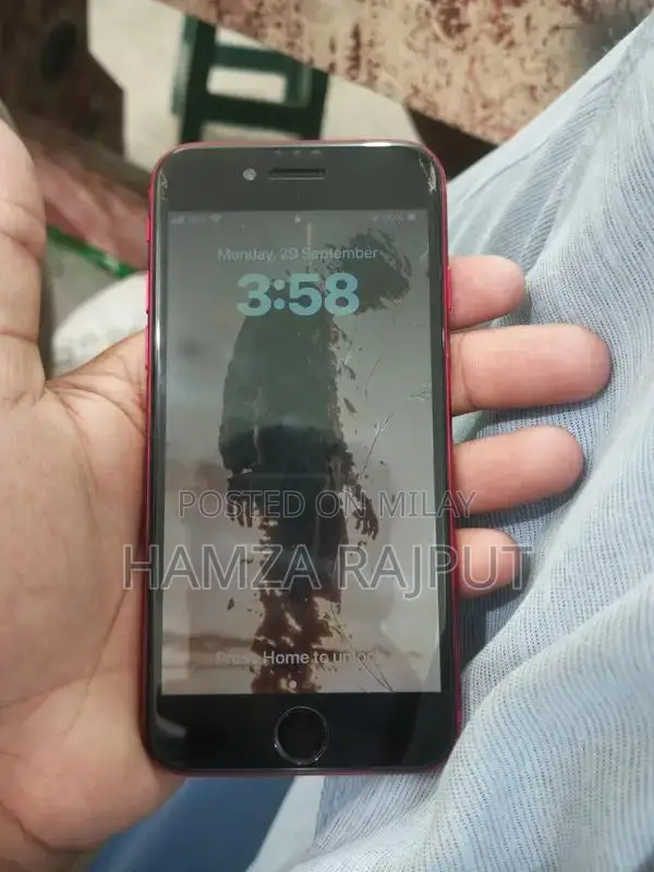 Apple iPhone SE 2020 64GB PTA Approved Smartphone