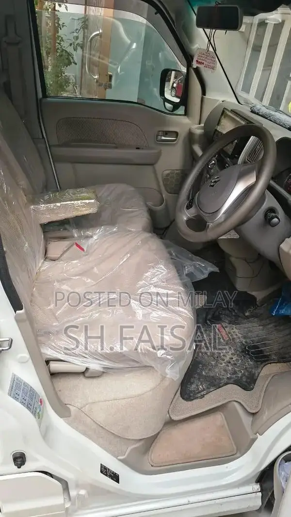 Suzuki Every Wagon PZ Turbo - Compact Minivan with Turbo Performance