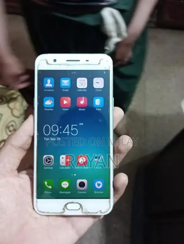 Pre-owned Oppo Smartphone with Original Box and Accessories