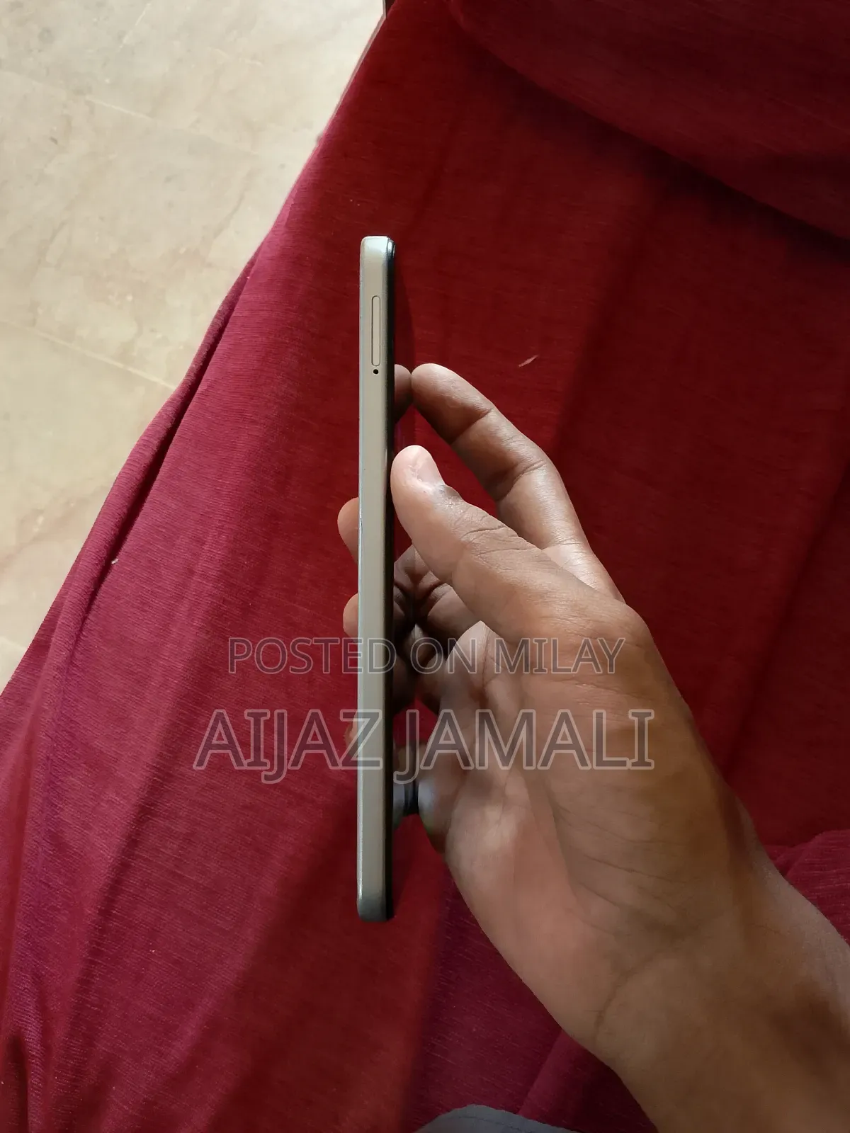 Infinix Hot 50i 128 GB Silver