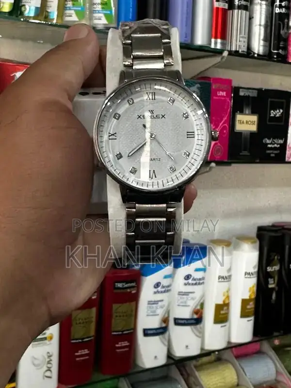 Classic Men's Wristwatch - Stylish Timepiece for Everyday Wear