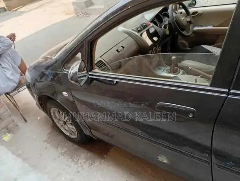 Honda City 2006 Sedan with Leather Interior and LCD