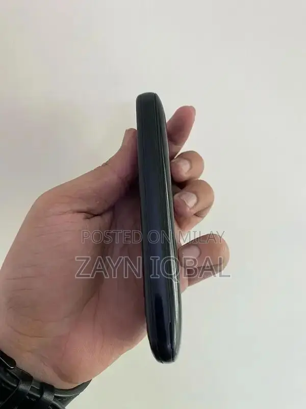 Budget-Friendly 4G Dual SIM Mobile with Hotspot Capability