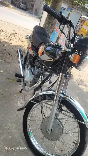 Photo - Honda 125 Classic Single Owner Motorcycle