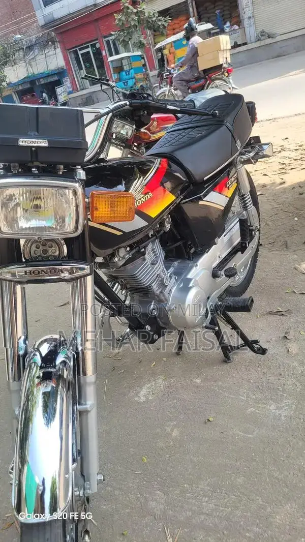 Honda 125 Classic Single Owner Motorcycle